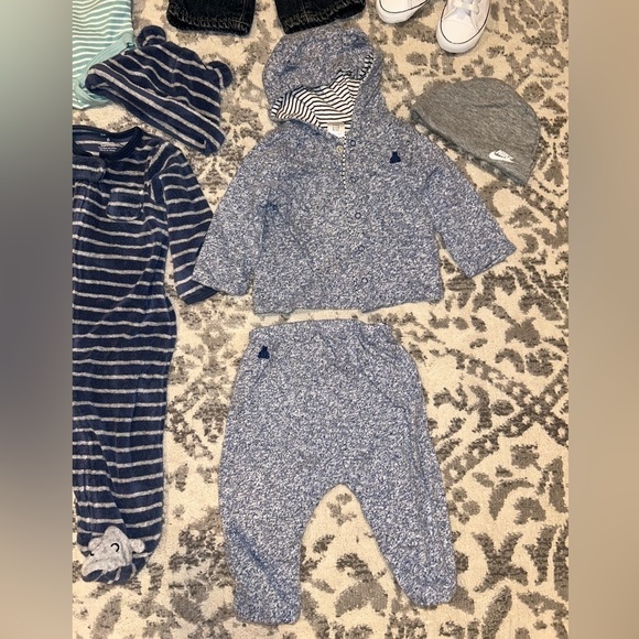 12 Piece Baby Boy Size 3-6M Mixed Bundle & Converse All-Star Crib Shoes (Size 3) - Picture 7 of 9